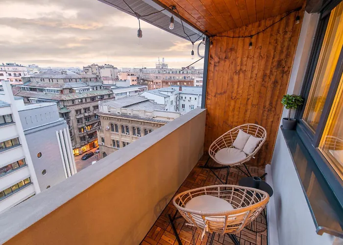 Bumblebee Apartment With Cozy Balcony Near Victoriei Avenue